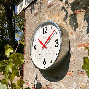 Weatherproof Outdoor Wall Clock – Industrial Style with Thermometer & Hygrometer