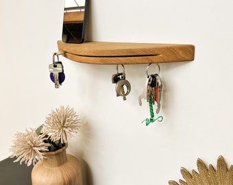Practical magnetic key holder made of wood – stylish organization for your home