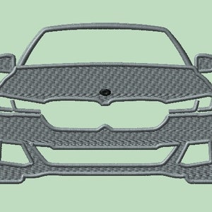 Peut inclure: Vue de face d'une voiture grise avec une calandre noire et des phares.