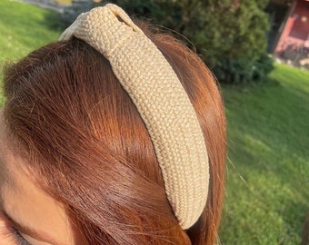 Elegant Knotted Straw Headband: A Delicate Touch to Your Hair