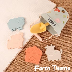Personalized Farm Theme Silicone Beach Toy Set: Bucket & Shovel