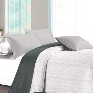 Heavyweight White Cotton Bedspread – Matelassé Style Textured Coverlet – Classic French Country Bedding