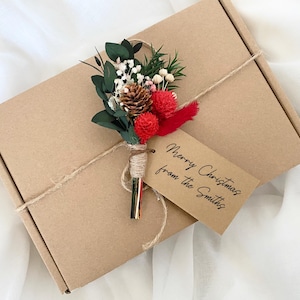 Etiquetas de presente de Feliz Natal, etiquetas de presente personalizadas, etiquetas de presente de Natal minimalistas, flores secas, etiqueta de presente de Natal ecológica de luxo