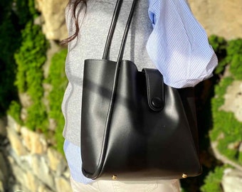 Grand sac en cuir végétalien - Sac à bandoulière en cuir, sac seau en cuir végétalien avec fermeture à glissière, trousse de tous les jours, avec trousse de maquillage supplémentaire, « Romy »