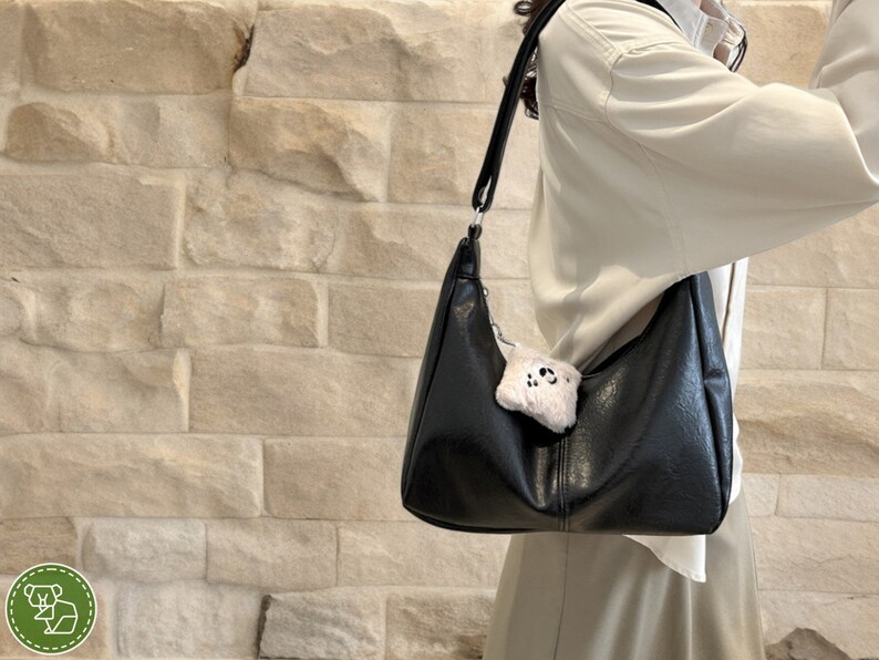 Shoulder Bag with Pendant-Messenger Bag, Vegan Leather Bag, Leather Handbag with Zip Pocket, Adjustable Strap Leather Shoulder Bag for Women zdjęcie 3