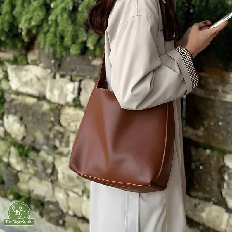 Large Vegan Leather Bag Vegan Leather Bucket Bag with Zipper, Everyday Bag, Leather Shoulder Bag, Large Soft Leather Crossbody Bag, Ruby Brown