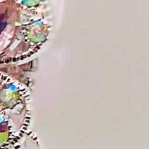 Butterfly w/Pearl Dangles and White Pearl Cluster Bead  on Pink Rhinestone Pen
