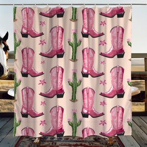 Cortina de ducha rosa con botas de vaquera y cactus - Decoración de baño estilo western