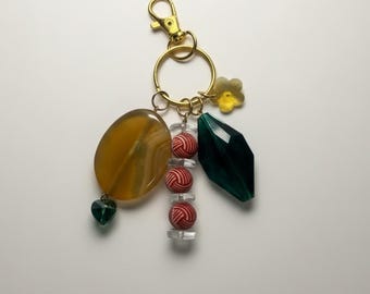 Porte-clés vert vintage en lucite