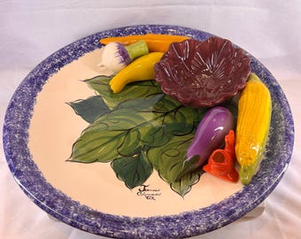 Vintage Su Vannah's Pottery 3D Vegetable Chip Platter, Jeanne Coleman Signed 17" Majolica Tray