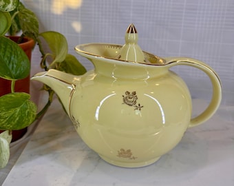 Vintage 1940s Hall China "Windshield" Yellow 6 cup Teapot with Gold Roses