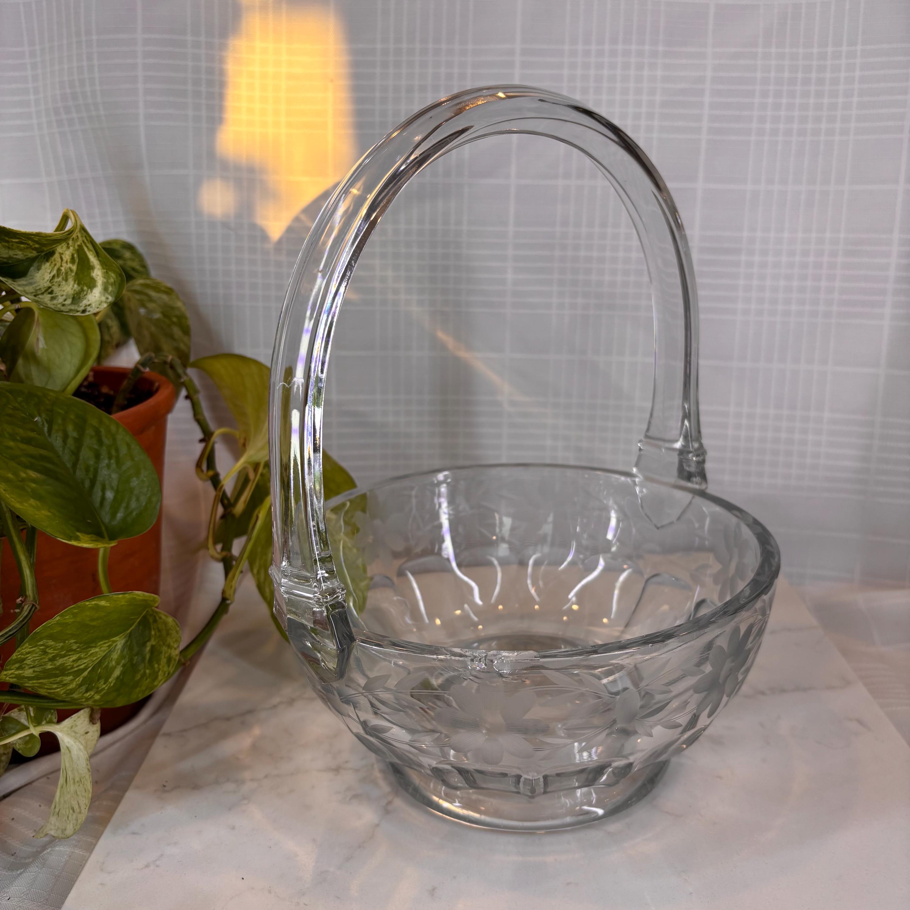 英国製ウランガラスのブライダル・バスケット Antique Glass Brides Basket - Etsy