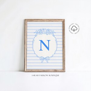 Póster imprimible con la letra N, regalo para bebé niño, arte de pared para habitación infantil, estilo vintage, letras del alfabeto azul y marfil, decoración infantil, arte con la letra N
