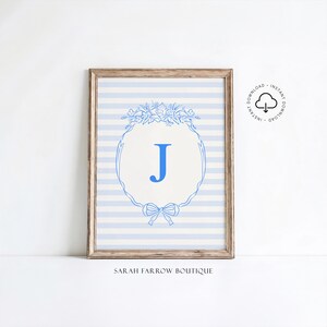Póster imprimible con la letra J de estilo vintage, arte de pared para habitación infantil, regalo para bebé, letras del alfabeto, decoración infantil en azul y marfil.
