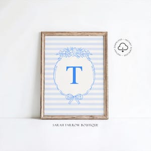 Letra T imprimible, regalo para bebé niño, arte de pared para habitación infantil, póster inicial de estilo vintage, arte de pared marfil y azul, arte de letras del alfabeto, decoración de guardería T