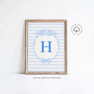 Letra H imprimible, póster inicial, regalo para bebé niño, arte de pared para habitación infantil, estilo vintage, letras del alfabeto azul y marfil, decoración infantil H