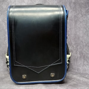 Sac à dos Randoseru, noir avec bordure bleue, sac japonais Randoseru à coutures serrées, cartable japonais noir - Oliver Enfants