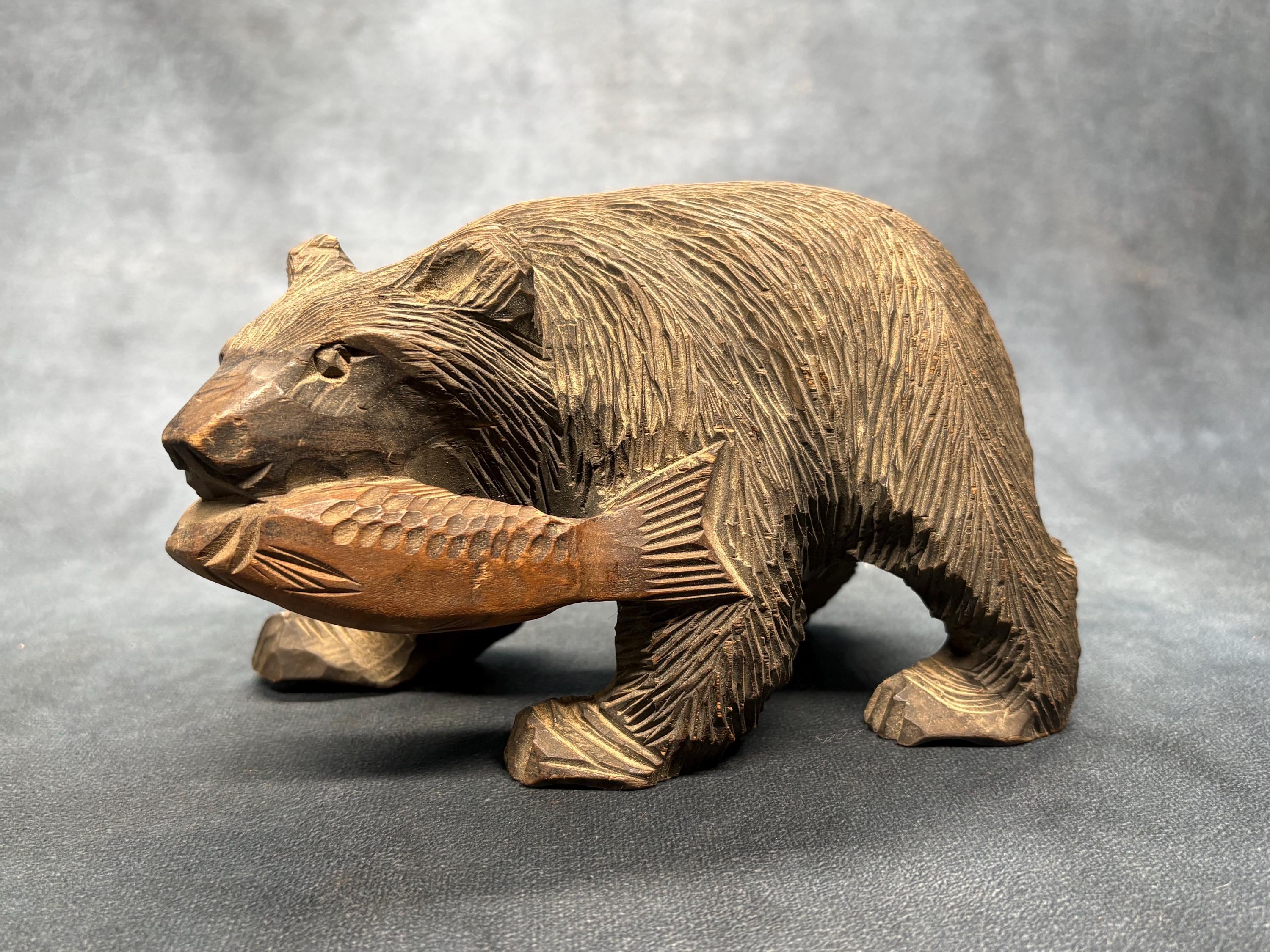 Carved wood bear with fish - Etsy 日本