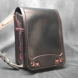 Sac à dos Randoseru, noir avec surpiqûres rouges Sac Randoseru japonais à coutures serrées, sac à dos noir
