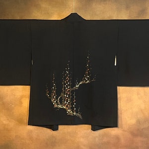 Japanese Haori Kimono, Black Embroidered Glistening Decor, Silk Lined Kimono Robe Vintage Kimono Jacket