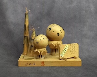 Pair of Miniature Kokeshi Dolls, Wooden Display Figure, Vintage Japanese Wooden Kokeshi, Hand Made Folk Art From Japan