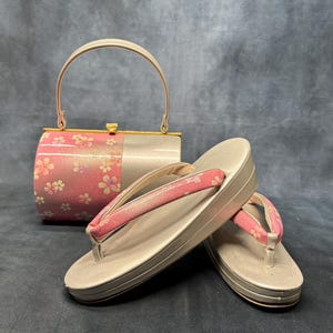 Sac Zanmai haut de gamme Furisode avec sandales Zori assorties, ensemble luxueux. Accessoires de kimono japonais vintage / Ensemble vêtement de cérémonie, chaussures et sac