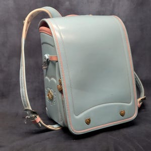 Sac à dos Randoseru, bleu clair avec bordure rose Sac Randoseru japonais à coutures serrées, cartable japonais bleu