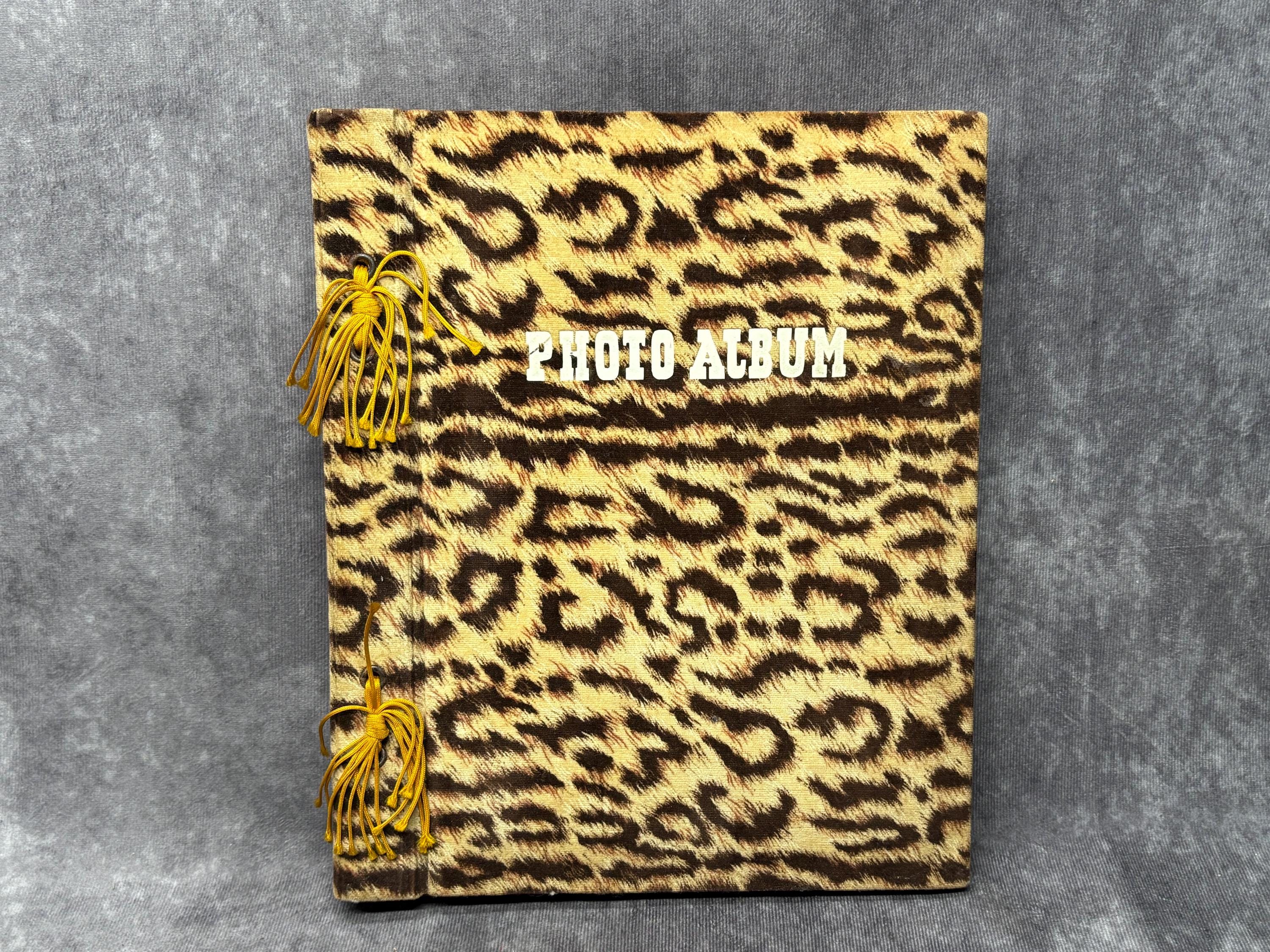 ヴィンテージフォトアルバム 159 枚の写真、日本の写真 白黒 混合主題  