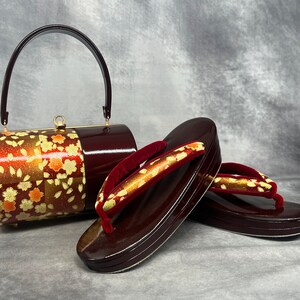 Sac Zanmai haut de gamme Furisode avec sandales Zori assorties, ensemble luxueux. Accessoires de kimono japonais vintage / Ensemble vêtement de cérémonie, chaussures et sac