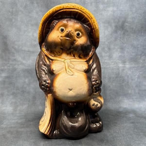 Japanese Shigaraki-Ware Tanuki Raccoon Dog Tokkuri Pottery Vintage Porcelain Ornamental Statue 26cm