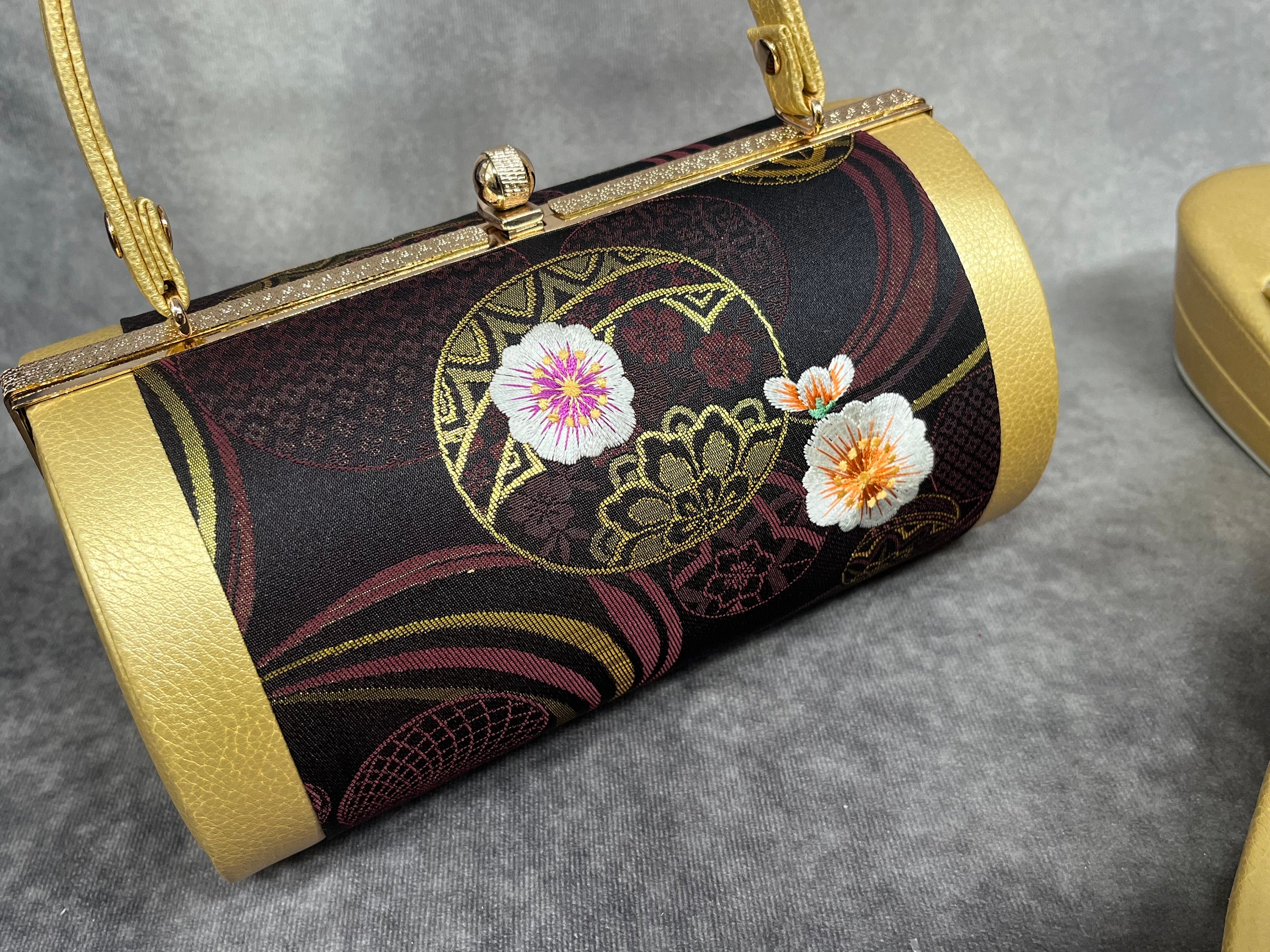 Premium Zanmai Furisode Bag With Matching Zori Sandals Set Luxury