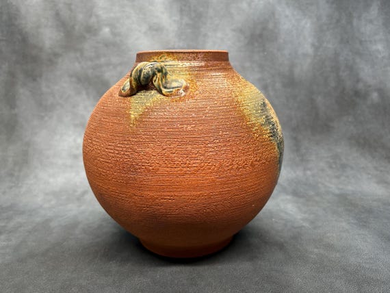 Vintage Japanese Shigaraki-yaki Studio Pottery Vase — Hand-thrown