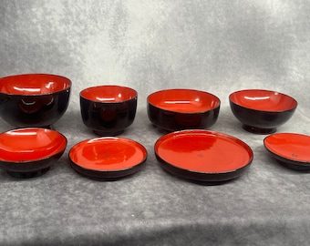 Set of Wooden Lacquer Bowls With Lids / Dishes Vintage Japanese Black & Red Lacquer Bowls