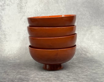 Ensemble de 4 bols anciens en bois laqué, bols japonais vintage en laque orange