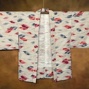 Japanese Haori Kimono, White with Blue & Pink Leaves Silk Lined Kimono Robe Vintage Kimono Jacket