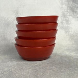 赤橙漆塗り椀5個、浅椀/調味料皿セット、ヴィンテージ和食器