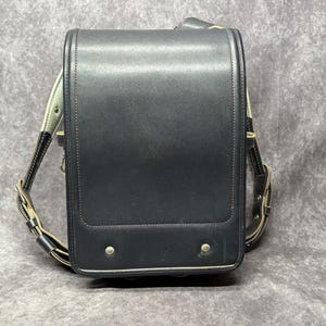 Sac à dos Randoseru, bleu foncé avec surpiqûres rouges Sac Randoseru japonais à points serrés, cartable bleu