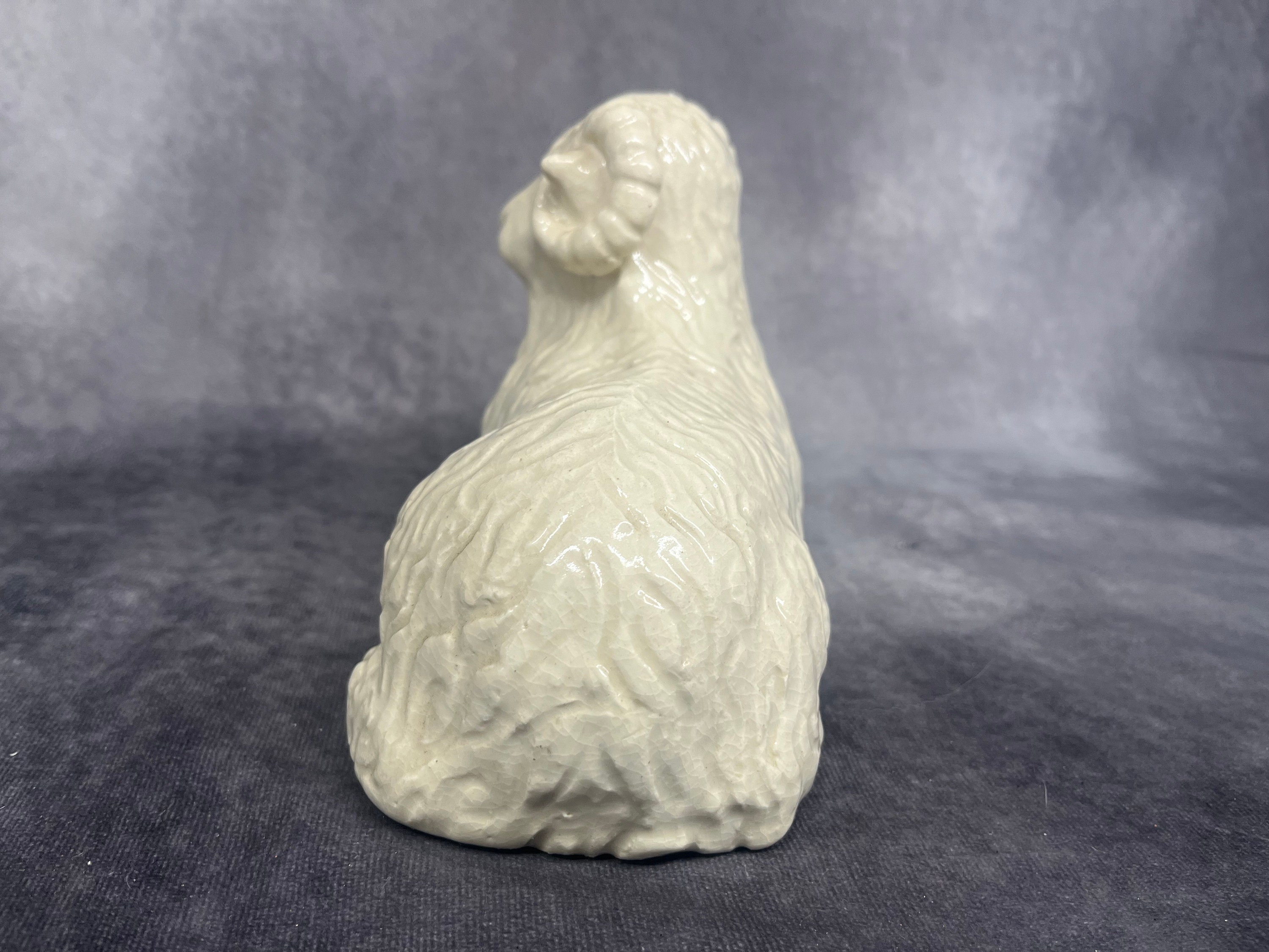 antique sheep ✵ * 水色リボンと鈴をつけた小さな 羊さん