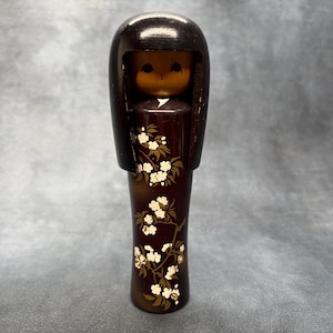 木製 こけし人形 よそおい　作者　生風子 Seifu gono kokeshi - Etsy 日本