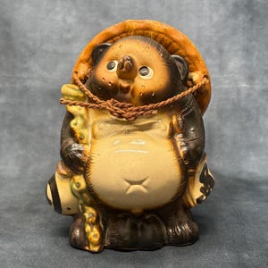 Japanese Shigaraki-Ware Tanuki Raccoon Dog Tokkuri Pottery Vintage Porcelain Ornamental Statue 18cm