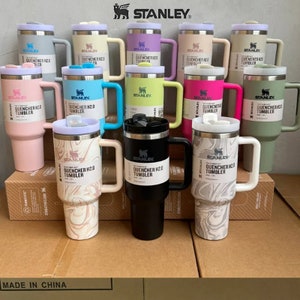 Una selección de tazas con tapa para tomar el té, Escaparate: compras y  ofertas