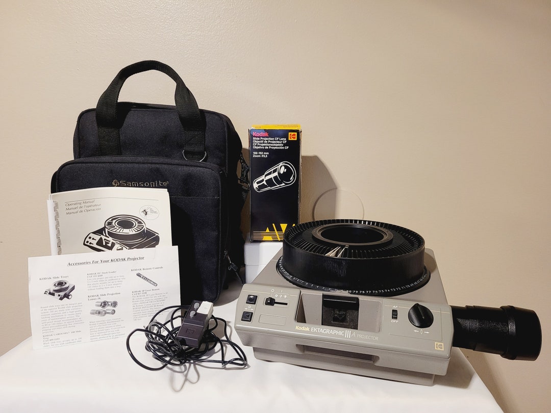 Kodak Ektagraphic III A Slide Projector Case Remote Manual Bundle
