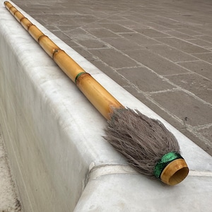 Traditional Shaman Flute - Handcrafted Wooden Flute for Meditation and Rituals - Spiritual Instrument with Authentic Sound