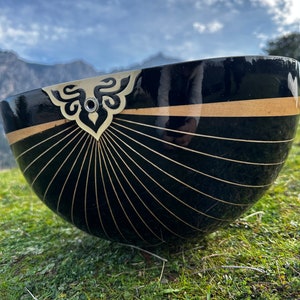 Exquisite Oud Instrument - Handcrafted Arabian Lute for Soulful Melodies