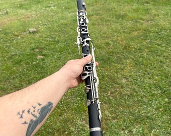 A Fine Mid-century 18S Artley Clarinet Woodwind - Prelude USA