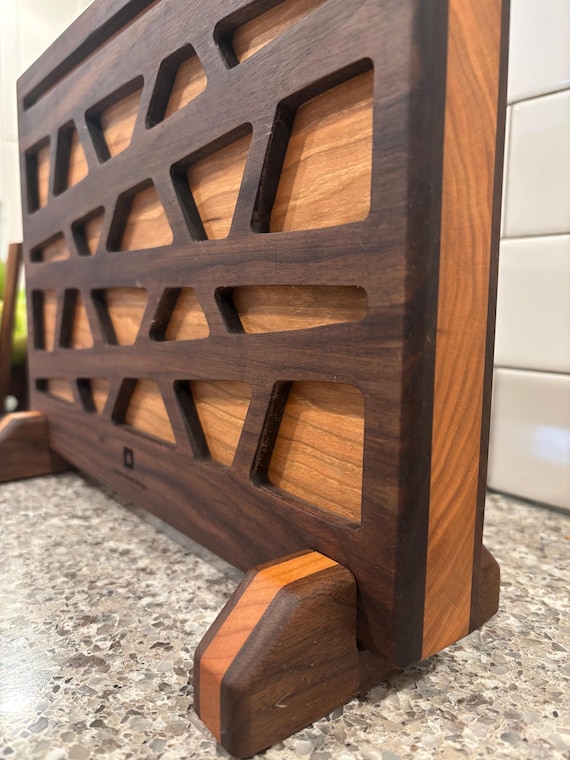 Magnetic Walnut and Cherry Knife Block with Geometric Patterns. 10+ Knife holding capacity.
