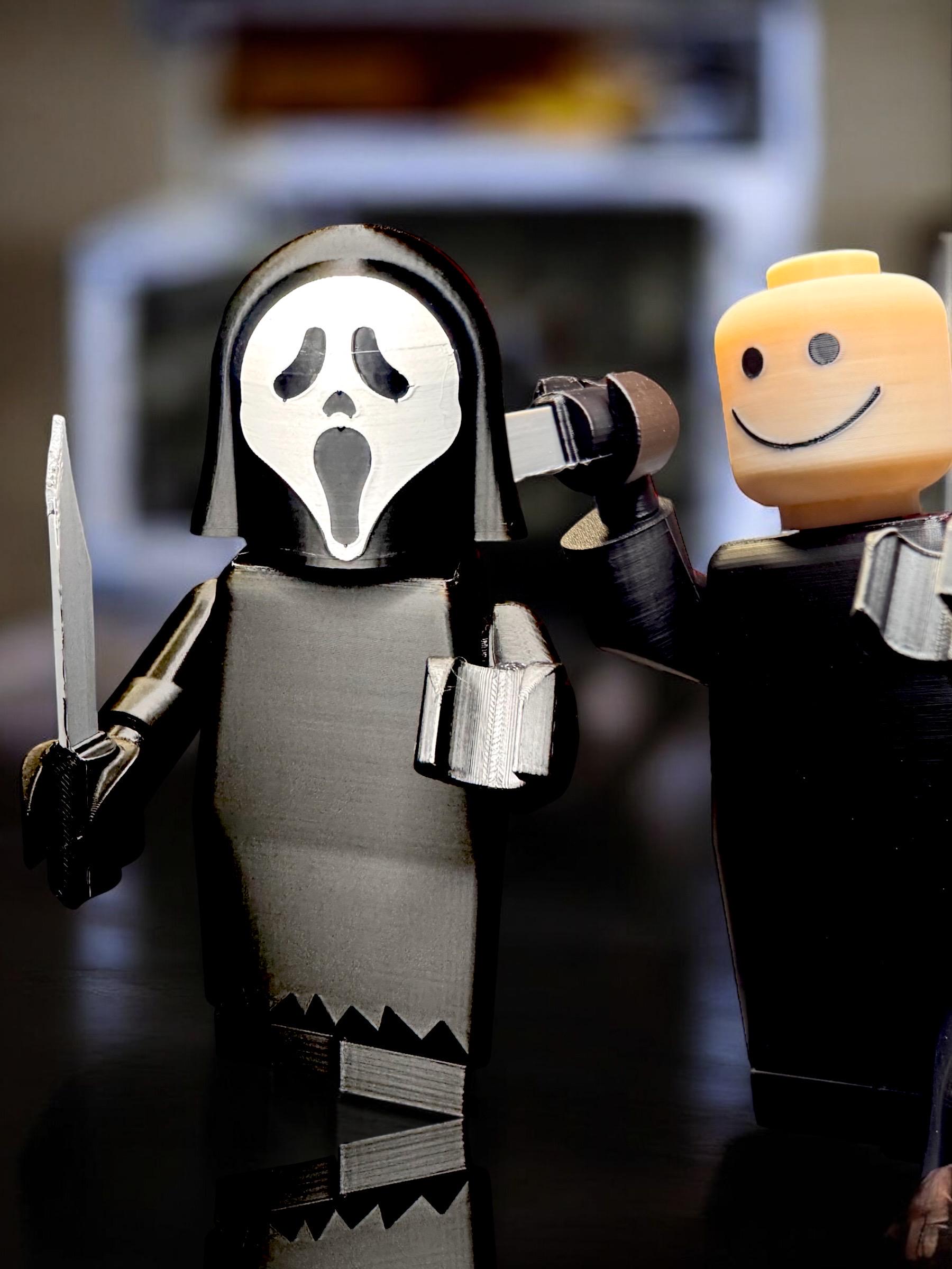 BIG BRICK Ghostface – Fully Poseable Horror Brick Figure (6” Tall