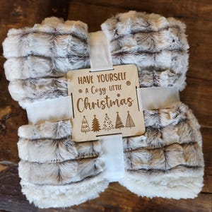 Personalized Gift Tag for blanket gift set, personalized blanket gift tag, Christmas blanket gift, cozy little christmas