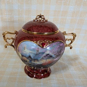 2001 Thomas Kinkade Porcelain Music Box