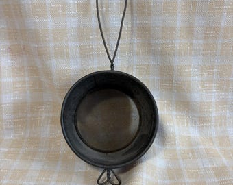 Vintage metal strainer/sifter